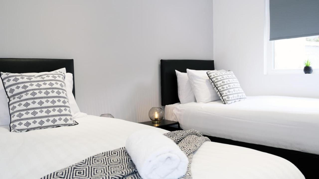 The Kop End Hotel By Serviced Living Ливърпул Екстериор снимка
