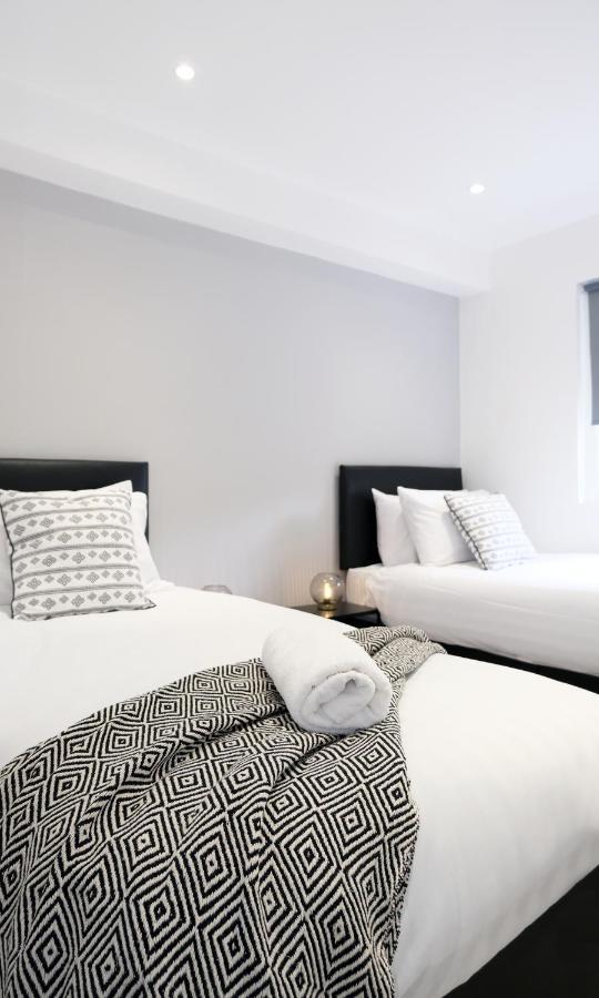 The Kop End Hotel By Serviced Living Ливърпул Екстериор снимка